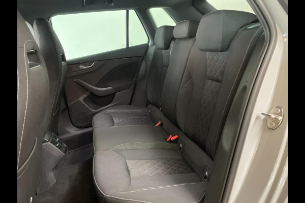 Škoda Kamiq 1.0 TSI Sport Business AIRCO CLIMA NAVI VIA APP CRUISE APPLE CARPLAY SPORTSTOELEN PDC TREKHAAK NIEUWSTAAT