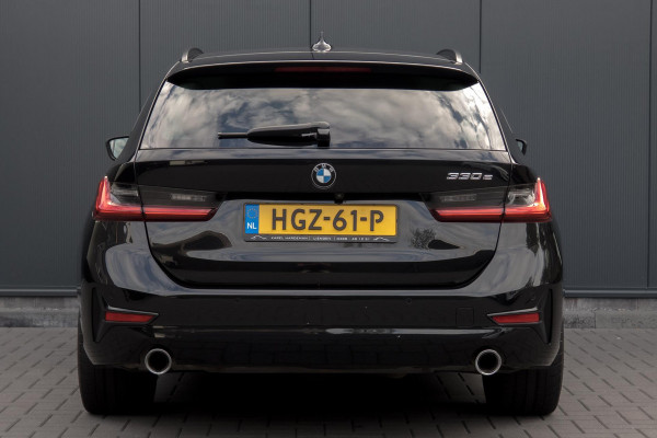 BMW 3 Serie Touring 330e High Executive | CAMERA | NAVIGATIE | PDC | APPLE / ANDROID CARPLAY