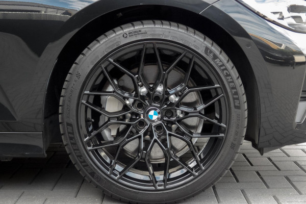BMW 3 Serie Touring 330e High Executive | CAMERA | NAVIGATIE | PDC | APPLE / ANDROID CARPLAY