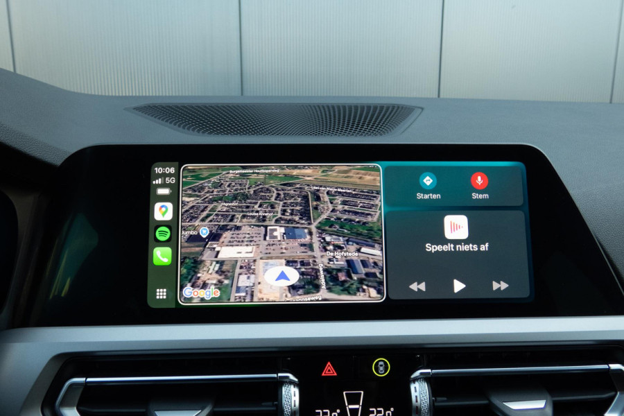 BMW 3 Serie Touring 330e High Executive | CAMERA | NAVIGATIE | PDC | APPLE / ANDROID CARPLAY