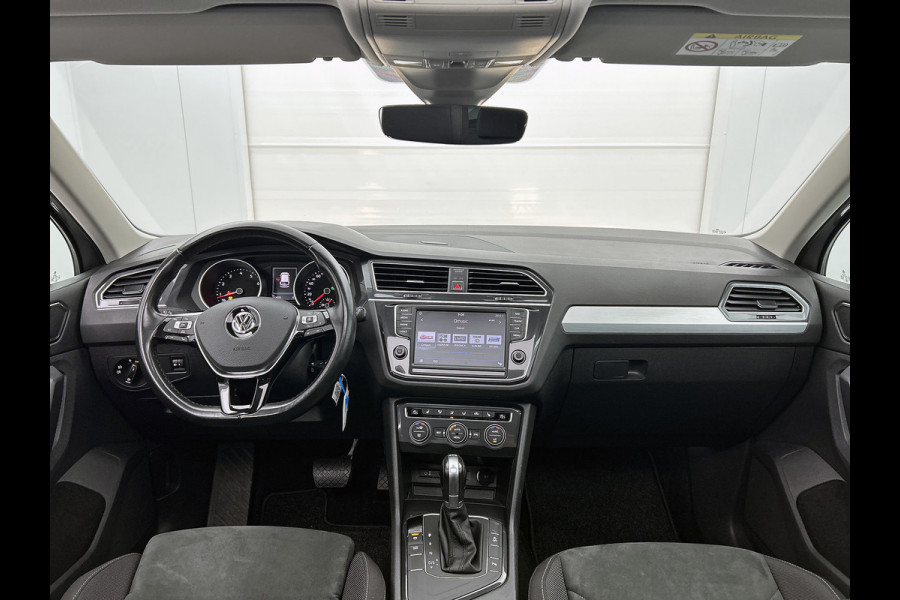 Volkswagen Tiguan 1.4 TSI ACT Comfortline | 150PK | PANORAMISCH DAK | 1e eigenaar | NL-Auto | Massage | StoelverW | Lane ass | ETC