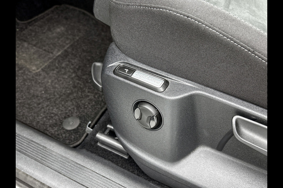 Volkswagen Tiguan 1.4 TSI ACT Comfortline | 150PK | PANORAMISCH DAK | 1e eigenaar | NL-Auto | Massage | StoelverW | Lane ass | ETC