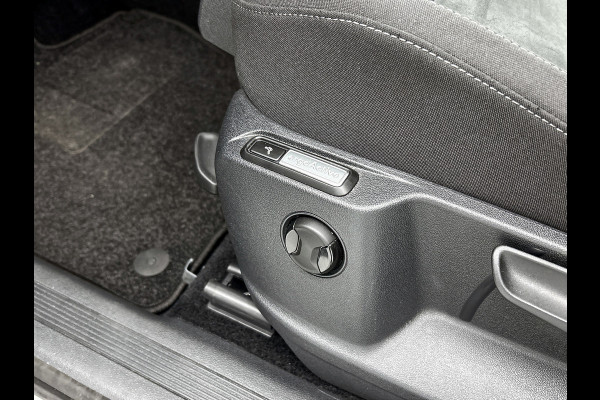 Volkswagen Tiguan 1.4 TSI ACT Comfortline | 150PK | PANORAMISCH DAK | 1e eigenaar | NL-Auto | Massage | StoelverW | Lane ass | ETC
