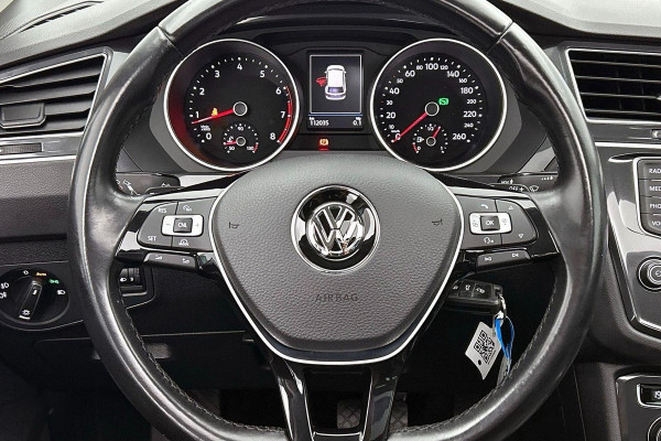 Volkswagen Tiguan 1.4 TSI ACT Comfortline | 150PK | PANORAMISCH DAK | 1e eigenaar | NL-Auto | Massage | StoelverW | Lane ass | ETC
