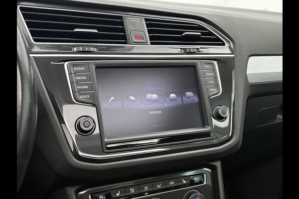 Volkswagen Tiguan 1.4 TSI ACT Comfortline | 150PK | PANORAMISCH DAK | 1e eigenaar | NL-Auto | Massage | StoelverW | Lane ass | ETC