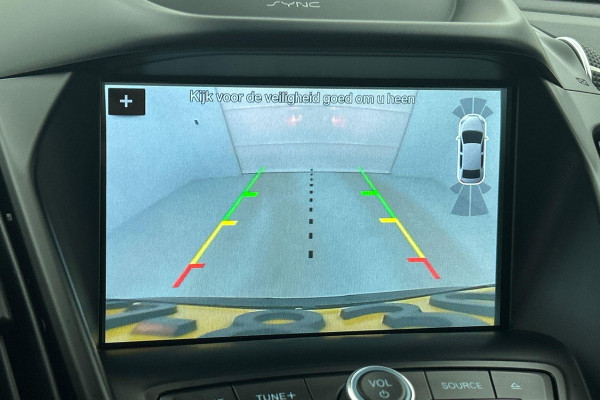 Ford Kuga 1.5 EcoBoost Vignale(Zeer goed OnderH, Trekhaak, Camera, Stoel Verwarming, Navigatie, PDC, Etc)