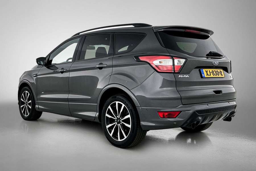 Ford Kuga 1.5 EcoBoost Vignale(Zeer goed OnderH, Trekhaak, Camera, Stoel Verwarming, Navigatie, PDC, Etc)