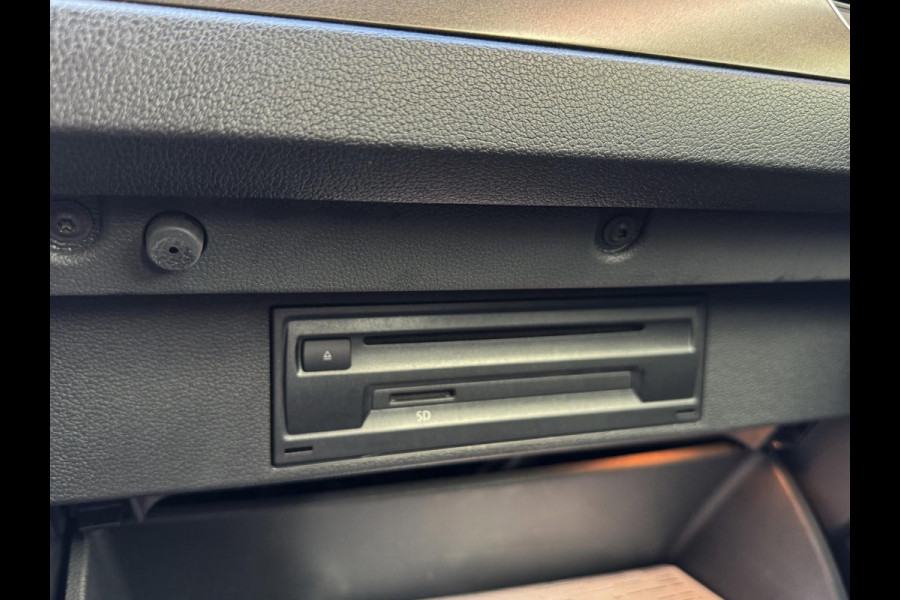 Volkswagen T-Roc 1.0 TSI Style - Navigatie/Apple Carplay I Airco I LED I PDC I Comfort pakket I Sport velgen I Dealer onderhouden