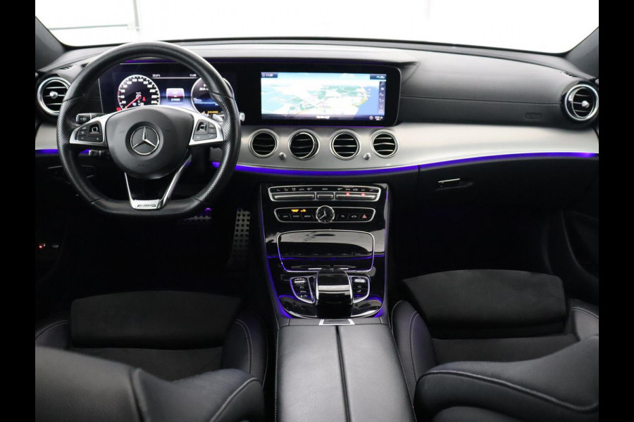 Mercedes-Benz E-Klasse 220d Business Solution AMG | Stoelverwarming | Trekhaak | Camera | Carplay | Widescreen | Half leder | Navigatie | Full LED
