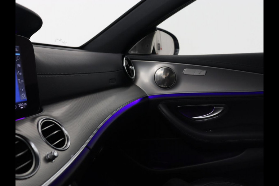 Mercedes-Benz E-Klasse 220d Business Solution AMG | Stoelverwarming | Trekhaak | Camera | Carplay | Widescreen | Half leder | Navigatie | Full LED