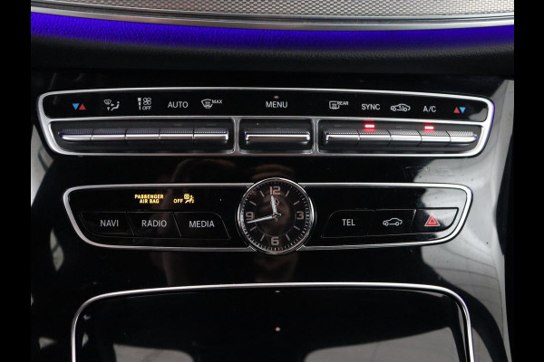 Mercedes-Benz E-Klasse 220d Business Solution AMG | Stoelverwarming | Trekhaak | Camera | Carplay | Widescreen | Half leder | Navigatie | Full LED