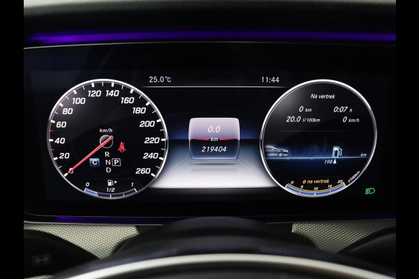 Mercedes-Benz E-Klasse 220d Business Solution AMG | Stoelverwarming | Trekhaak | Camera | Carplay | Widescreen | Half leder | Navigatie | Full LED