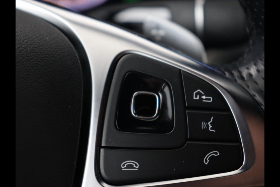 Mercedes-Benz E-Klasse 220d Business Solution AMG | Stoelverwarming | Trekhaak | Camera | Carplay | Widescreen | Half leder | Navigatie | Full LED