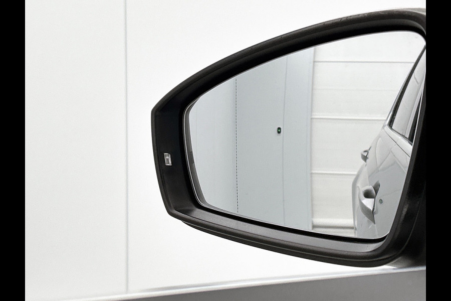 Volkswagen Tiguan 1.4 TSI ACT Comfortline | 150PK | PANORAMISCH DAK | 1e eigenaar | NL-Auto | Massage | StoelverW | Lane ass | ETC