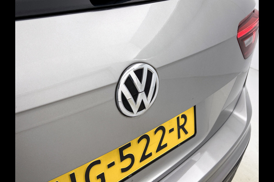 Volkswagen Tiguan 1.4 TSI ACT Comfortline | 150PK | PANORAMISCH DAK | 1e eigenaar | NL-Auto | Massage | StoelverW | Lane ass | ETC