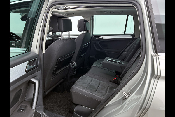 Volkswagen Tiguan 1.4 TSI ACT Comfortline | 150PK | PANORAMISCH DAK | 1e eigenaar | NL-Auto | Massage | StoelverW | Lane ass | ETC