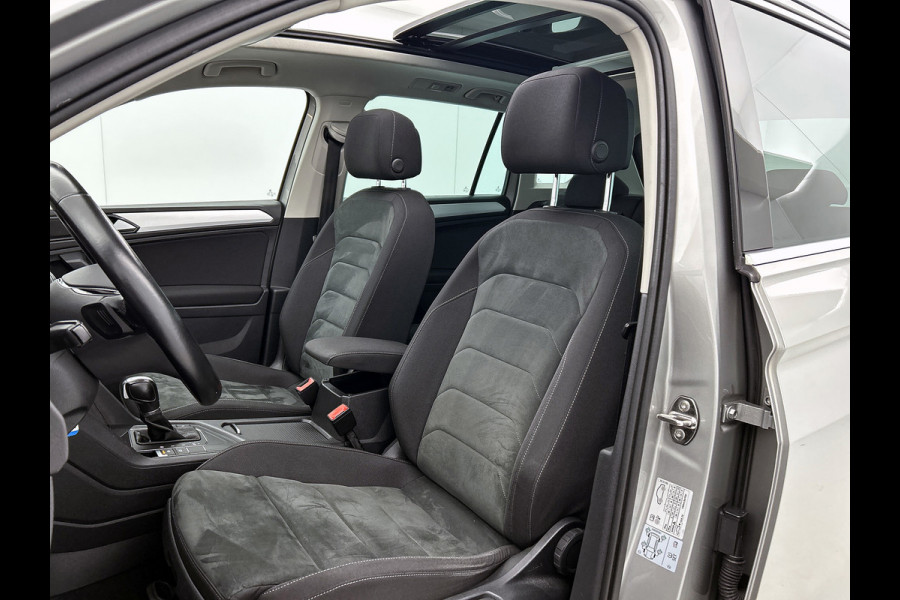 Volkswagen Tiguan 1.4 TSI ACT Comfortline | 150PK | PANORAMISCH DAK | 1e eigenaar | NL-Auto | Massage | StoelverW | Lane ass | ETC