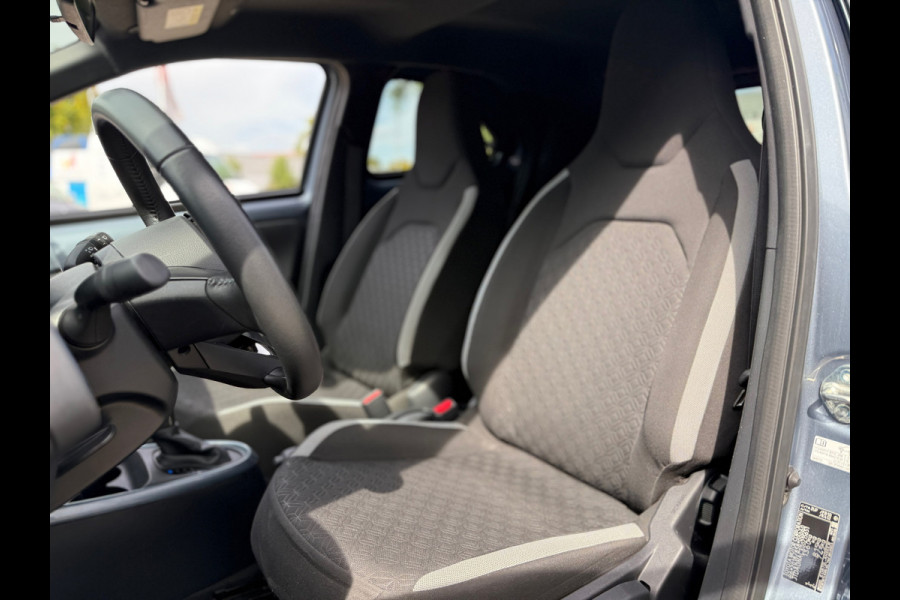 Toyota Aygo X 1.0 VVT-i S-CVT AUTOMAAT TEAM-D (LUXE/BOVAG/RIJKLAARPRIJS)