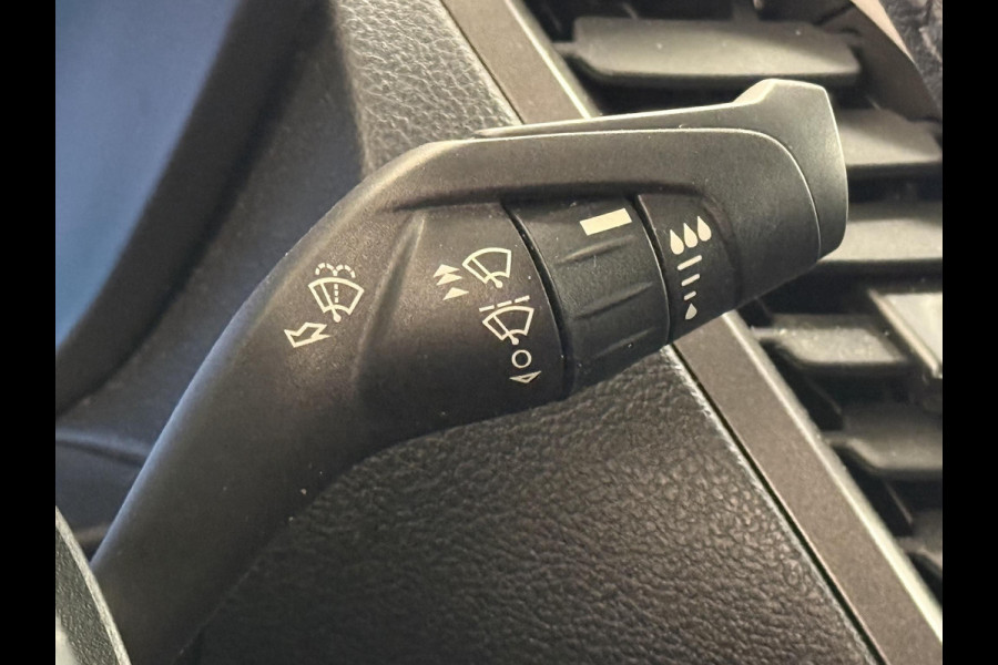 Ford Transit Connect 100 pk L2 Trend Navi Airco Trekhaak Cruise Control PDC Achter Camera 3-zits