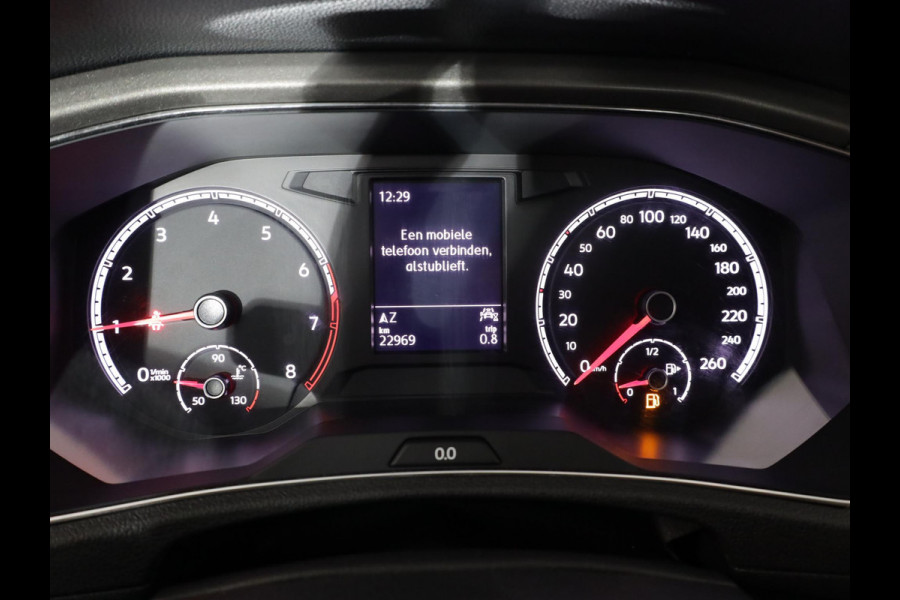Volkswagen T-Roc 1.0 TSI Style Business 110 pk | Navigatie | Parkeersensoren | Adaptieve cruise control | Apple Carplay/Android Auto |
