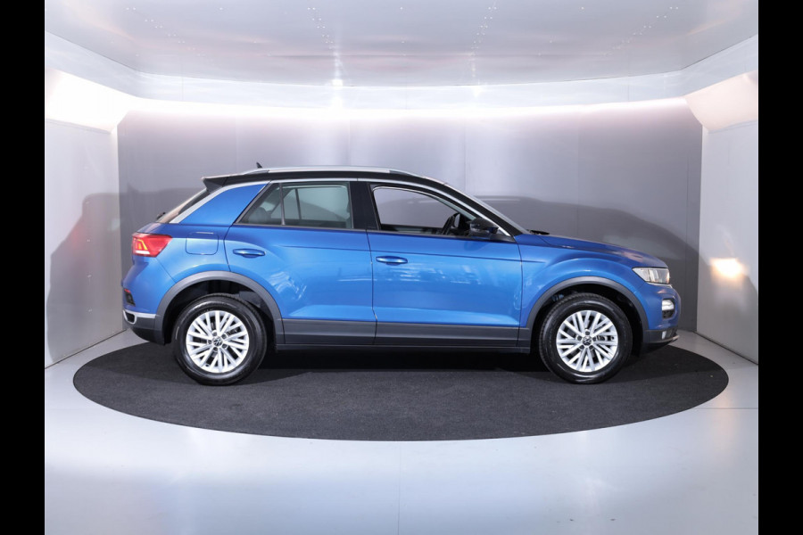 Volkswagen T-Roc 1.0 TSI Style Business 110 pk | Navigatie | Parkeersensoren | Adaptieve cruise control | Apple Carplay/Android Auto |