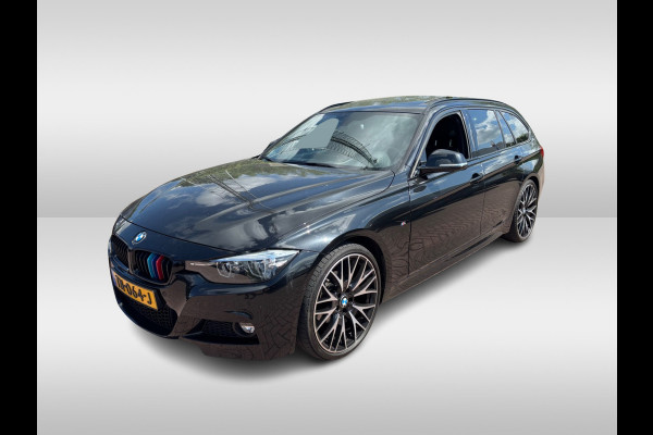 BMW 3 Serie Touring 320i Edition M Sport Shadow High Exe. / Panoramadak / Camera / Leder / 18'' / Navigatie / Sportstoelen / Stoelverwarming / Cruise Control
