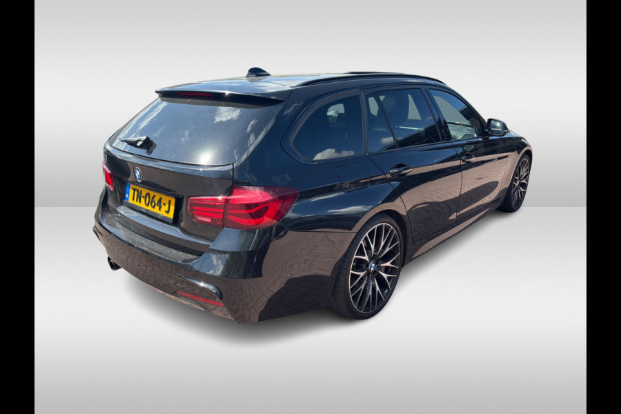 BMW 3 Serie Touring 320i Edition M Sport Shadow High Exe. / Panoramadak / Camera / Leder / 18'' / Navigatie / Sportstoelen / Stoelverwarming / Cruise Control