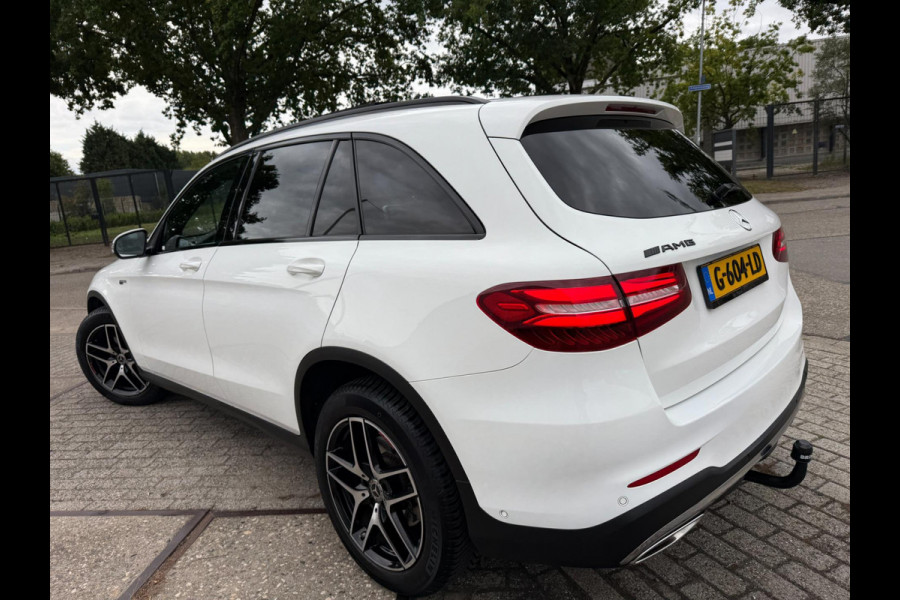Mercedes-Benz GLC 250 4MATIC AMG Premium Plus PANO LEER LUXE NAP NETJES