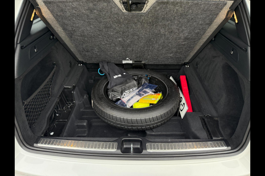 Mercedes-Benz GLC 250 4MATIC AMG Premium Plus PANO LEER LUXE NAP NETJES