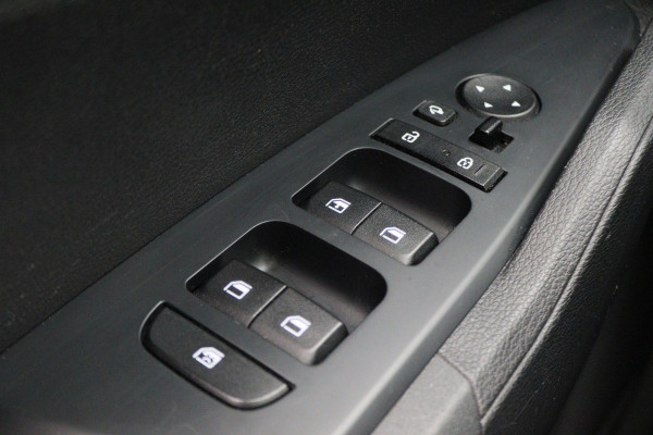 Kia Sportage 1.6 T-GDi MHEV ComfortLine LED, Apple Carplay, ACC, Lane Assist, Camera, Climate, 17"