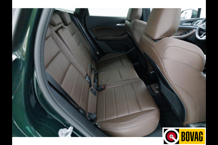 BMW 2 Serie Active Tourer 218i M-sport | Panoramadak | Leer | Harman Kardon | Stoel- en stuurverwarming | HUD | Electrische klep 360 Camera, Assisted driving, Navigatie, Shadowline, Keyless, Helemaal, 19'' Individual. VOL!