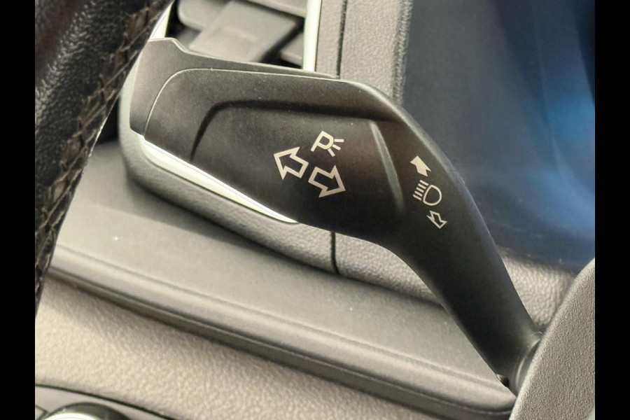 Ford Transit Custom 300 2.0 TDCI 130 pk Automaat Dubbele Cabine LIMITED! L2 | Navigatie | Airco | Bluetooth | 5-Zits | Trekhaak | DAB+