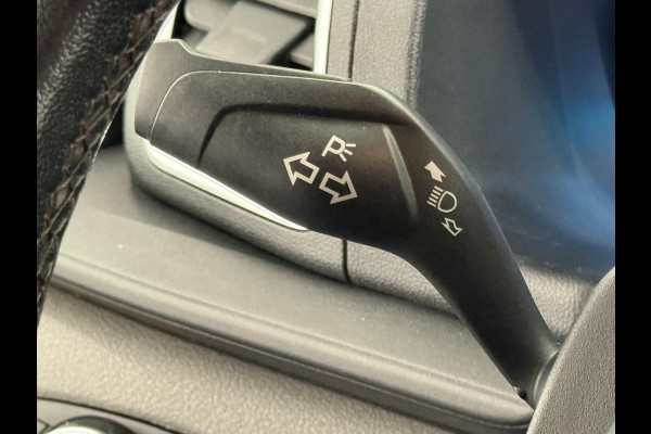 Ford Transit Custom 300 2.0 TDCI 130 pk Automaat Dubbele Cabine LIMITED! L2 | Navigatie | Airco | Bluetooth | 5-Zits | Trekhaak | DAB+