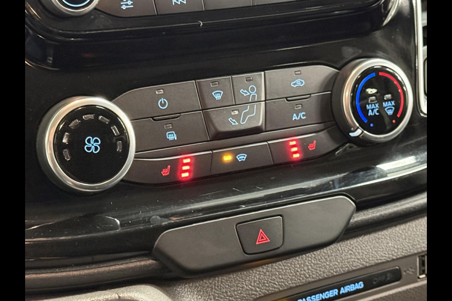 Ford Transit Custom 300 2.0 TDCI 130 pk Automaat Dubbele Cabine LIMITED! L2 | Navigatie | Airco | Bluetooth | 5-Zits | Trekhaak | DAB+