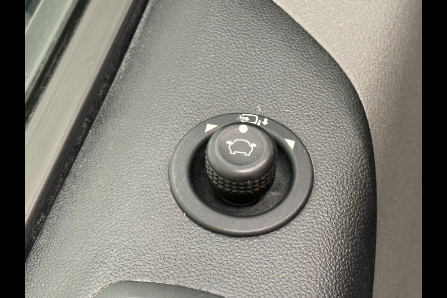 Ford Transit Custom 300 2.0 TDCI 130 pk Automaat Dubbele Cabine LIMITED! L2 | Navigatie | Airco | Bluetooth | 5-Zits | Trekhaak | DAB+