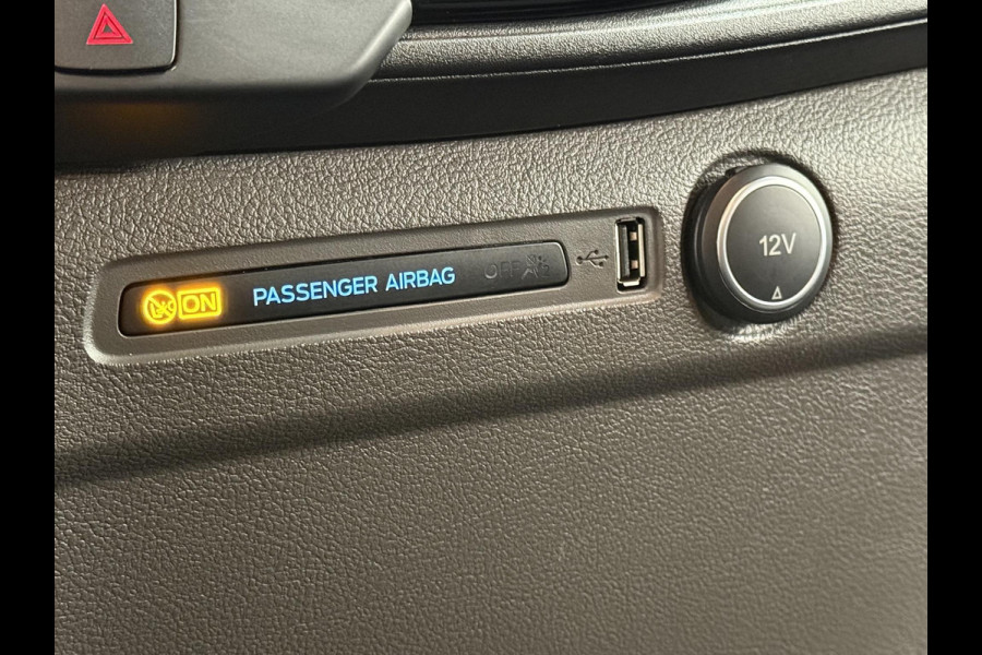 Ford Transit Custom 300 2.0 TDCI 130 pk Automaat Dubbele Cabine LIMITED! L2 | Navigatie | Airco | Bluetooth | 5-Zits | Trekhaak | DAB+