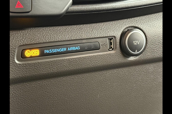 Ford Transit Custom 300 2.0 TDCI 130 pk Automaat Dubbele Cabine LIMITED! L2 | Navigatie | Airco | Bluetooth | 5-Zits | Trekhaak | DAB+