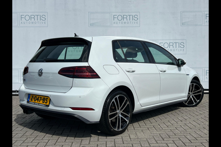 Volkswagen Golf 1.4 TSI PHEV GTE 7.5 STOELVERW | WINTERSET OP ORIGINELE VELGEN | PDC VOOR & ACHTER | APK T/M 27