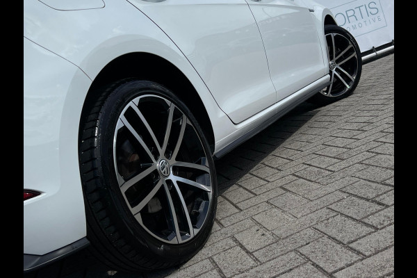 Volkswagen Golf 1.4 TSI PHEV GTE 7.5 STOELVERW | WINTERSET OP ORIGINELE VELGEN | PDC VOOR & ACHTER | APK T/M 27