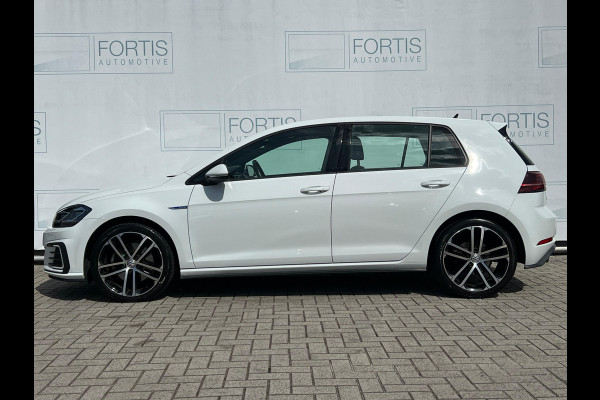 Volkswagen Golf 1.4 TSI PHEV GTE 7.5 STOELVERW | WINTERSET OP ORIGINELE VELGEN | PDC VOOR & ACHTER | APK T/M 27