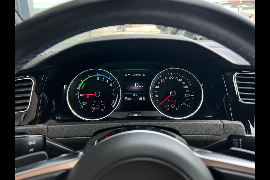 Volkswagen Golf 1.4 TSI PHEV GTE 7.5 STOELVERW | WINTERSET OP ORIGINELE VELGEN | PDC VOOR & ACHTER | APK T/M 27