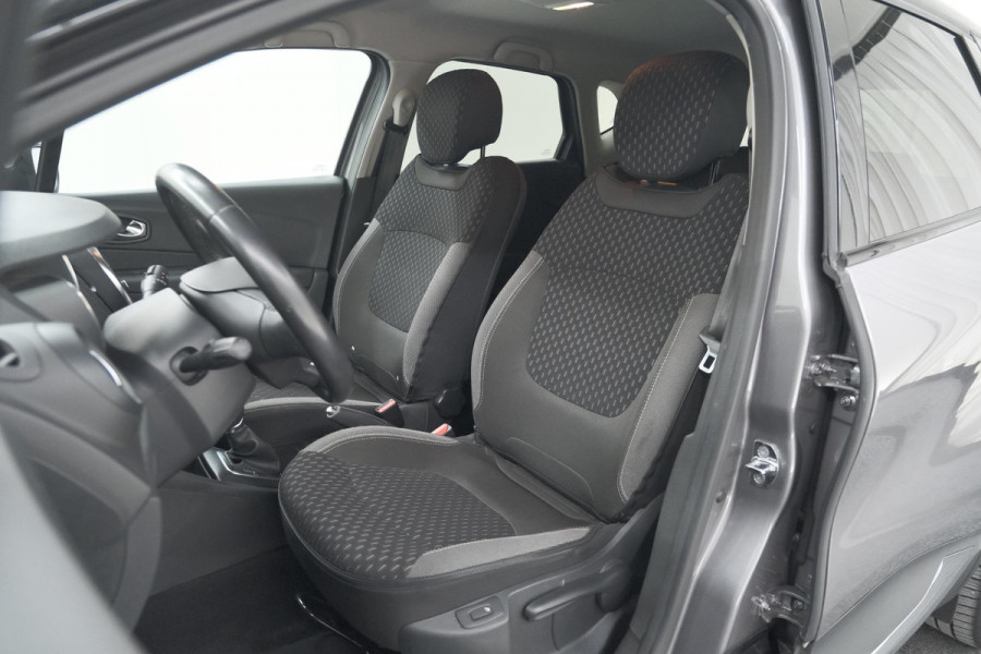 Renault Captur TCe 120 Intens | Camera | Dodehoekdetectie | Navigatie | Stoelverwarming | Parkeersensoren
