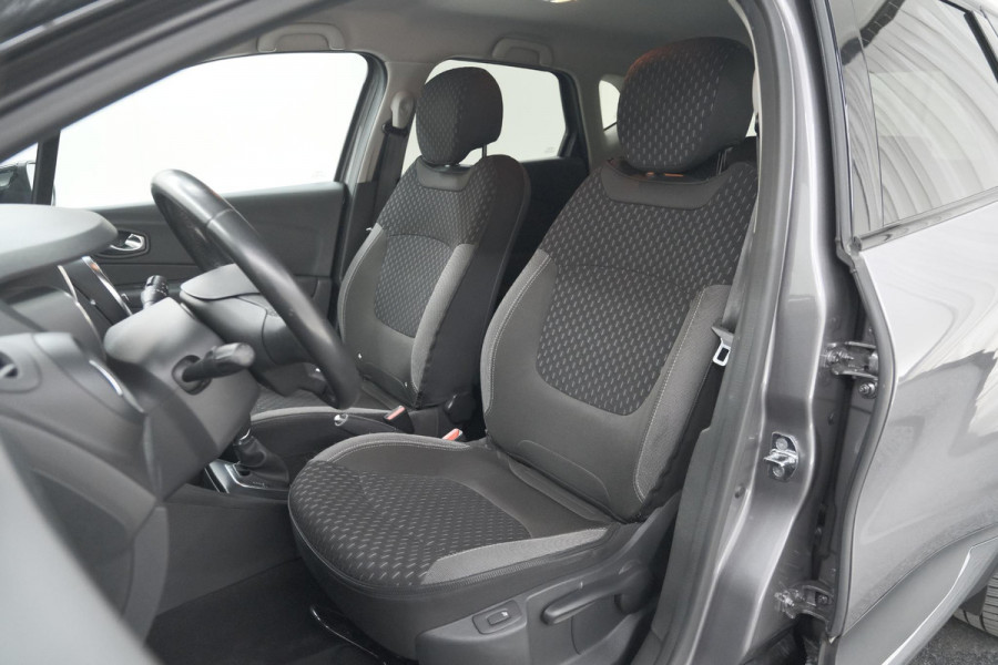 Renault Captur TCe 120 Intens | Camera | Dodehoekdetectie | Navigatie | Stoelverwarming | Parkeersensoren