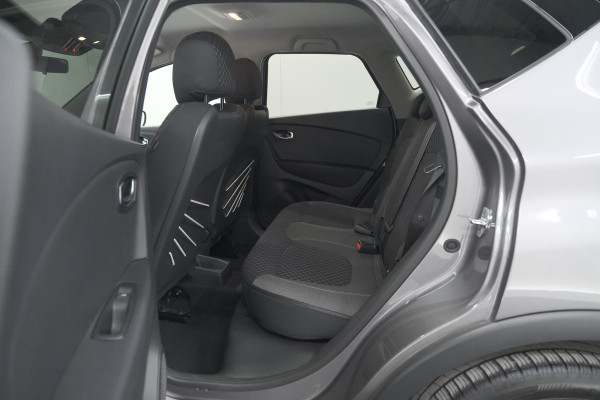 Renault Captur TCe 120 Intens | Camera | Dodehoekdetectie | Navigatie | Stoelverwarming | Parkeersensoren