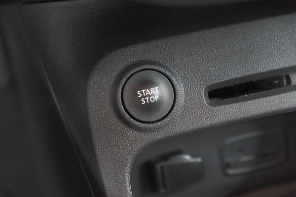 Renault Captur TCe 120 Intens | Camera | Dodehoekdetectie | Navigatie | Stoelverwarming | Parkeersensoren