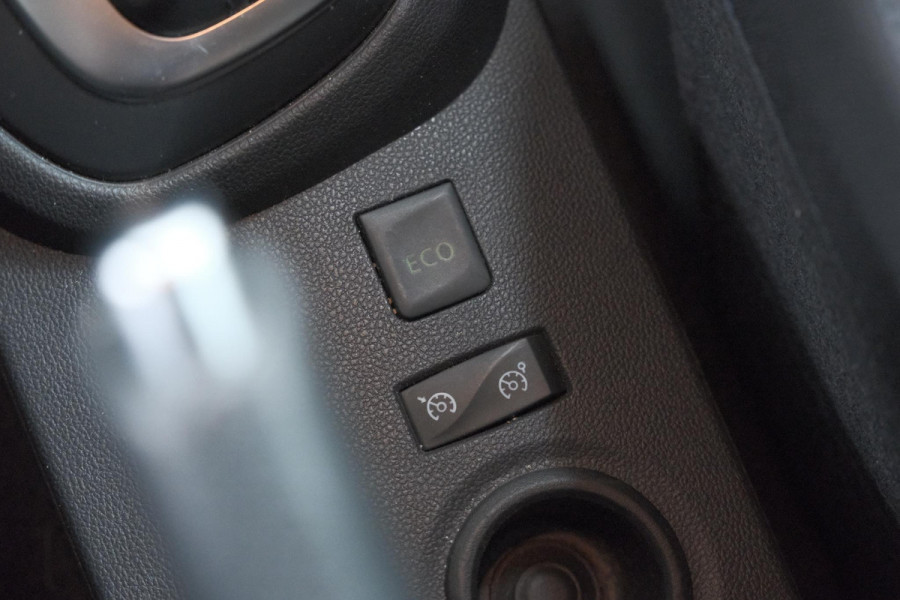 Renault Captur TCe 120 Intens | Camera | Dodehoekdetectie | Navigatie | Stoelverwarming | Parkeersensoren