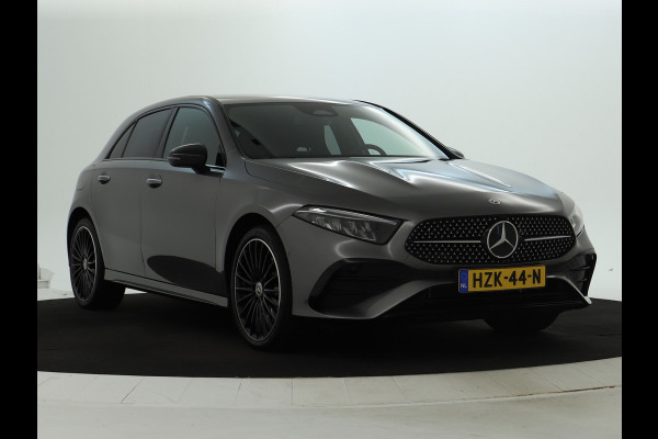 Mercedes-Benz A-Klasse 250 e AMG Line AMG Line Advanced Plus | Night Pakket | 19 Inch AMG velgen | Stoel en Stuurverwarming. Inclusief 24 maanden MB Certified garantie voor Europa.
