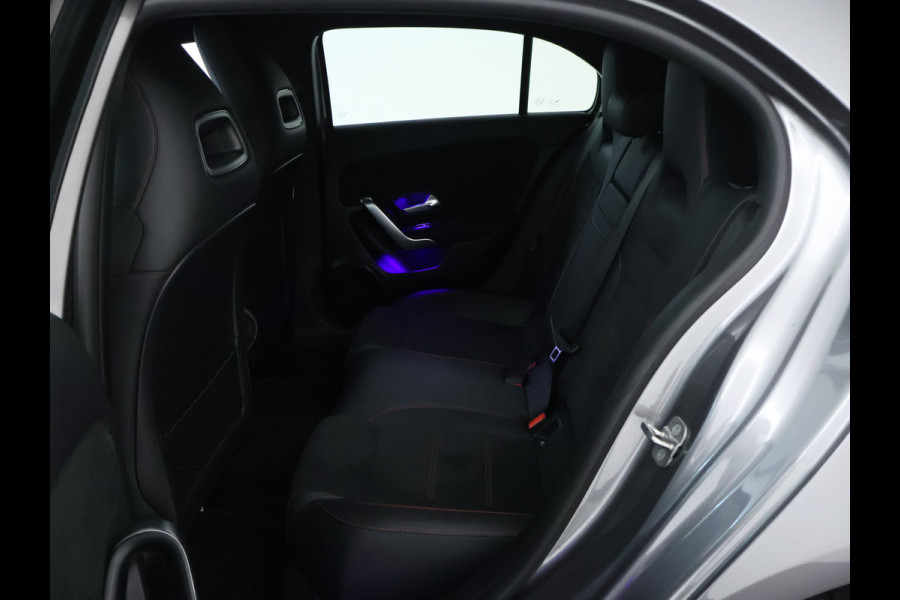 Mercedes-Benz A-Klasse 250 e AMG Line AMG Line Advanced Plus | Night Pakket | 19 Inch AMG velgen | Stoel en Stuurverwarming. Inclusief 24 maanden MB Certified garantie voor Europa.