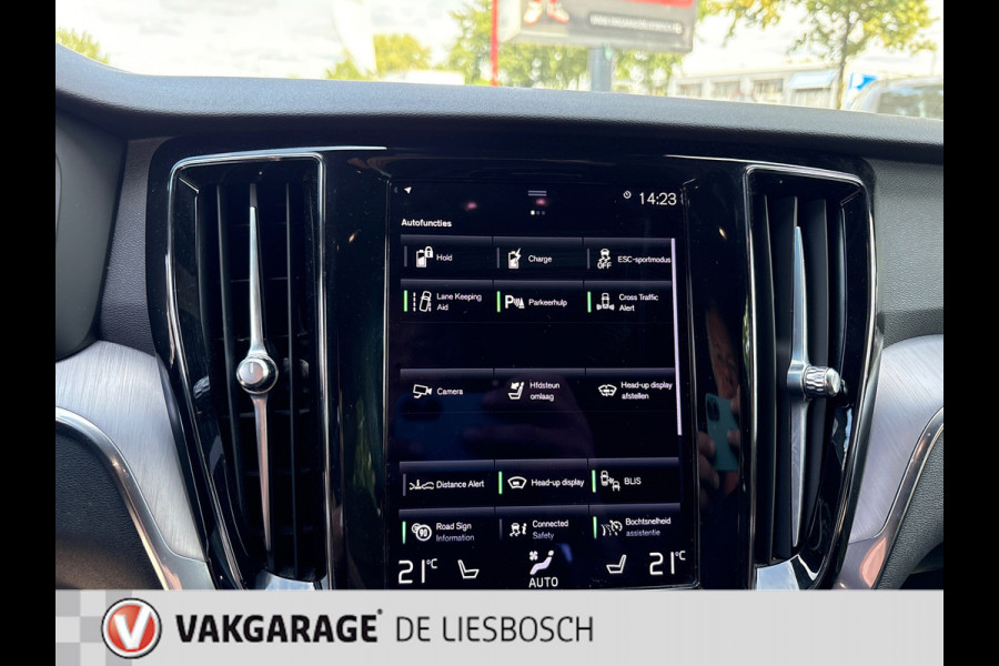 Volvo V60 2.0 T6 Recharge AWD Business Pro/leer/trekhaak/camera/navi/orig ned