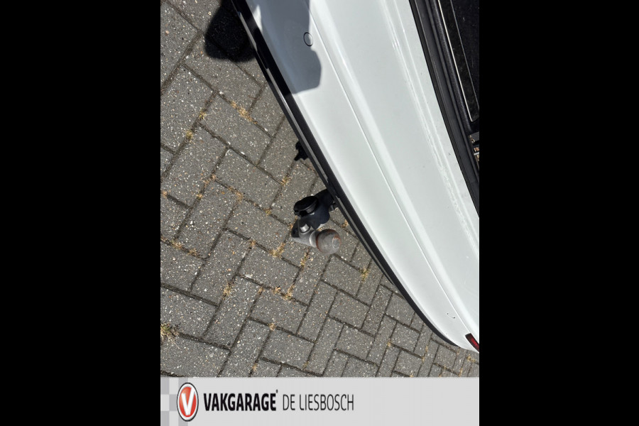 Volvo V60 2.0 T6 Recharge AWD Business Pro/leer/trekhaak/camera/navi/orig ned